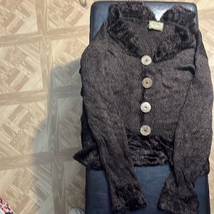 Brown stylish Button-me down top!